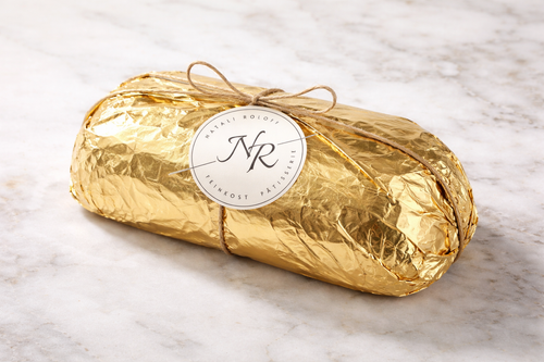 Premium Feinquarkstollen in goldener Geschenkverpackung mit NR-Siegel